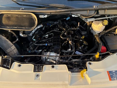 Used 2023 Ford Transit 350 XLT image 41