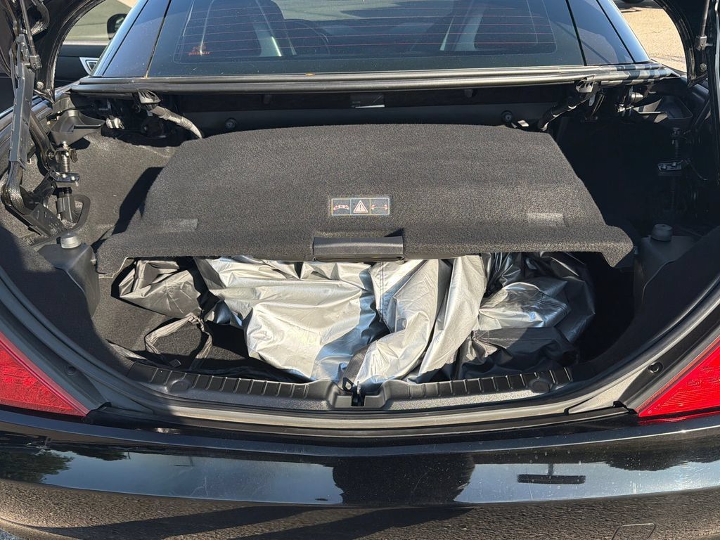 Used 2012 Mercedes-Benz SLK 250 image 24