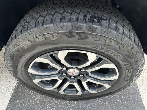 Used 2023 GMC Canyon AT4 w/ AT4 Premium Package image 6