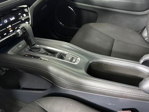 Used 2018 Honda HR-V EX image 22