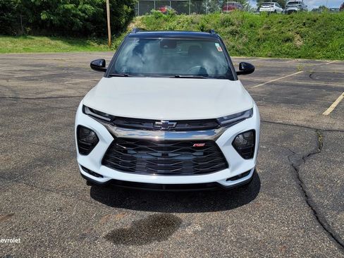 Used 2021 Chevrolet TrailBlazer RS w/ Convenience Package FWD image 4