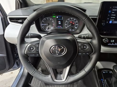 Used 2025 Toyota Corolla SE FWD image 15