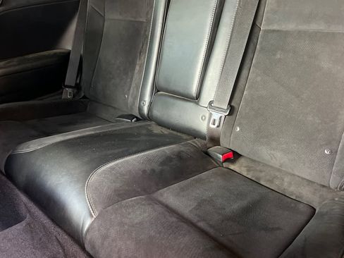 Used 2016 Dodge Challenger R/T Scat Pack w/ Leather Interior Group RWD image 5