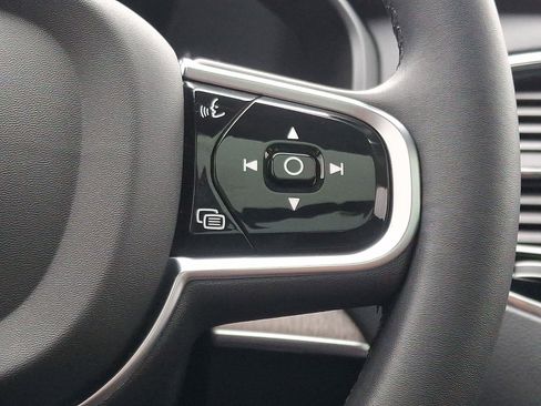 Used 2023 Volvo XC90 B6 Ultimate w/ Protection Package image 25