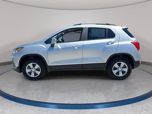 Used 2021 Chevrolet Trax LT AWD/4WD image 9