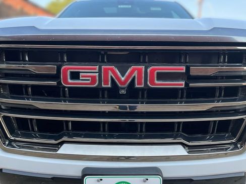 Used 2023 GMC Yukon AT4 w/ Technology Package AWD/4WD image 38