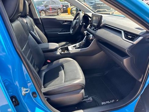 Used 2020 Toyota RAV4 XLE Premium AWD/4WD image 26