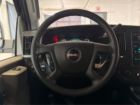 Used 2018 GMC Savana 2500 w/ Driver Convenience Package RWD image 20