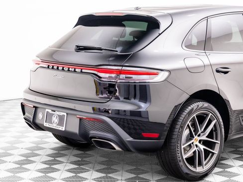 Certified 2026 Porsche Macan AWD/4WD image 33