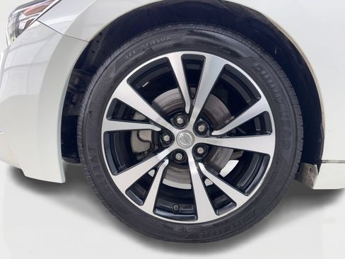 Used 2018 Nissan Maxima Platinum FWD image 48