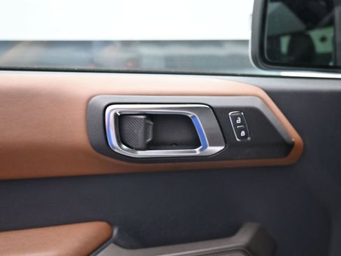Used 2021 Ford Bronco Outer Banks w/ Sasquatch Package AWD/4WD image 14