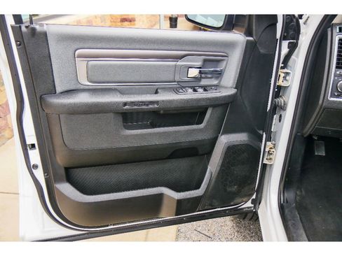 Used 2023 RAM 1500 Classic SLT w/ Protection Group AWD/4WD image 9