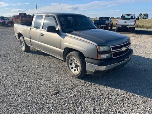 Used 2007 Chevrolet Silverado 1500 W/T RWD image 4