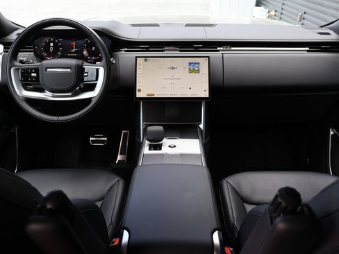 Used 2025 Land Rover Range Rover Autobiography AWD/4WD image 28