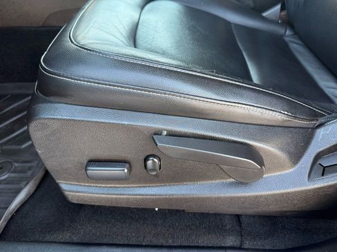 Used 2017 GMC Canyon SLT w/ Driver Alert Package image 17