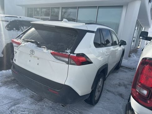 Used 2019 Toyota RAV4 XLE image 5