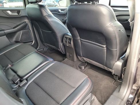 Used 2025 Ford Escape ST-Line image 19