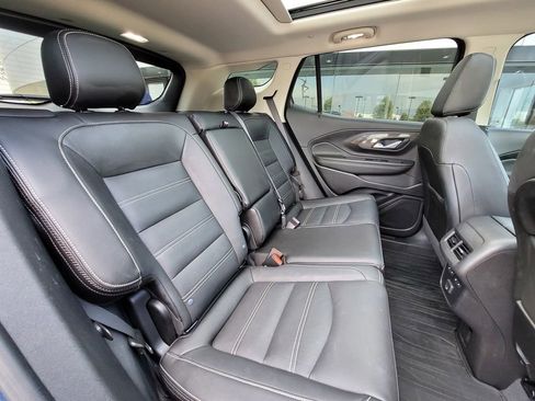 Used 2024 GMC Terrain Denali w/ Denali Premium Package AWD/4WD image 21