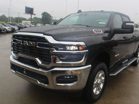 Used 2026 RAM 2500 Big Horn AWD/4WD image 1