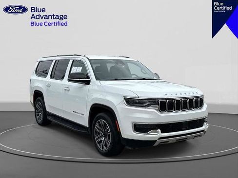 Used 2024 Jeep Wagoneer L Series II RWD image 4