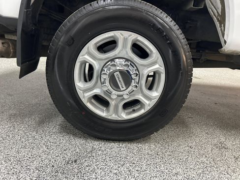 Used 2017 Ford F350 XLT w/ XLT Value Package AWD/4WD image 7