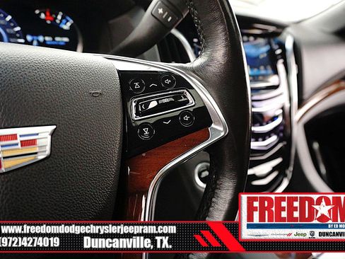 Used 2019 Cadillac Escalade Luxury AWD/4WD image 28