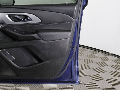 Used 2022 Chevrolet Traverse LT w/ LPO, Floor Liner Package image 21