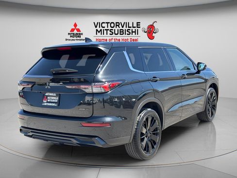 New 2026 Mitsubishi Outlander LE FWD image 10