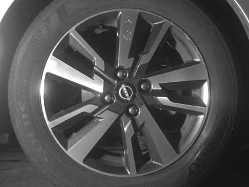 Used 2025 Nissan Versa SV FWD image 13