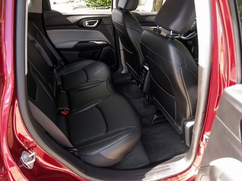 Used 2022 Jeep Compass Limited image 48