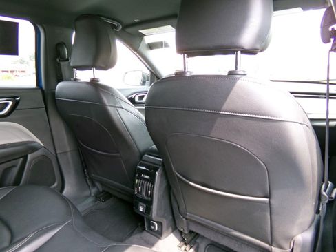 Used 2025 Jeep Compass Limited AWD/4WD image 15