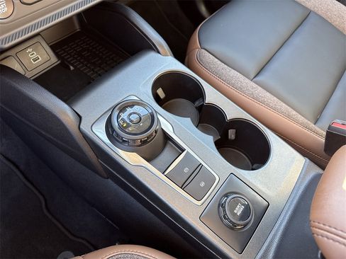 Used 2025 Ford Bronco Sport Outer Banks w/ Outer Banks Tech Package+ image 30