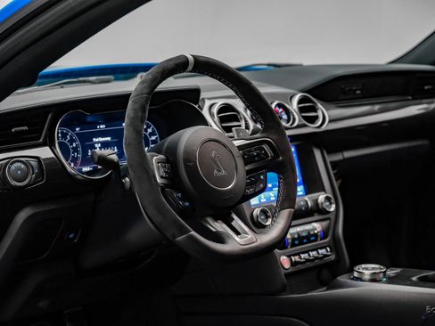 Used 2022 Ford Mustang Shelby GT500 w/ Carbon Fiber Track Pack image 53