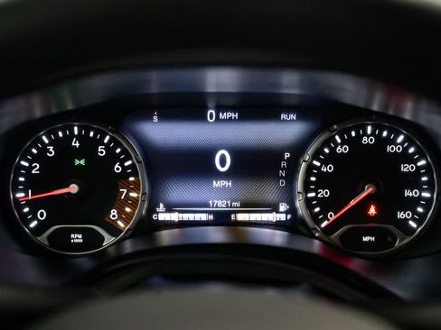 Used 2022 Jeep Renegade Altitude w/ Convenience Group AWD/4WD image 17