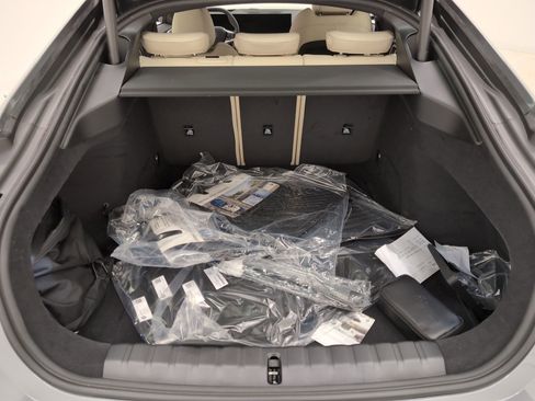 Certified 2025 BMW i4 eDrive40 w/ Premium Package image 23