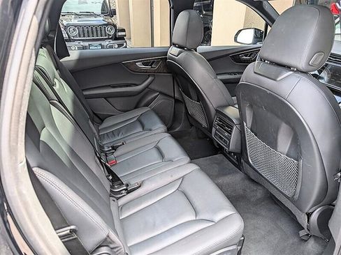 Used 2021 Audi Q7 2.0T Premium w/ Convenience Package AWD/4WD image 29