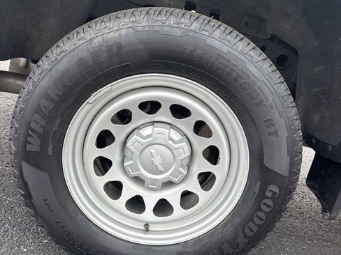 Used 2024 Chevrolet Colorado W/T image 14