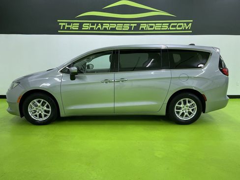 Used 2021 Chrysler Voyager LX w/ Cold Weather Group image 6
