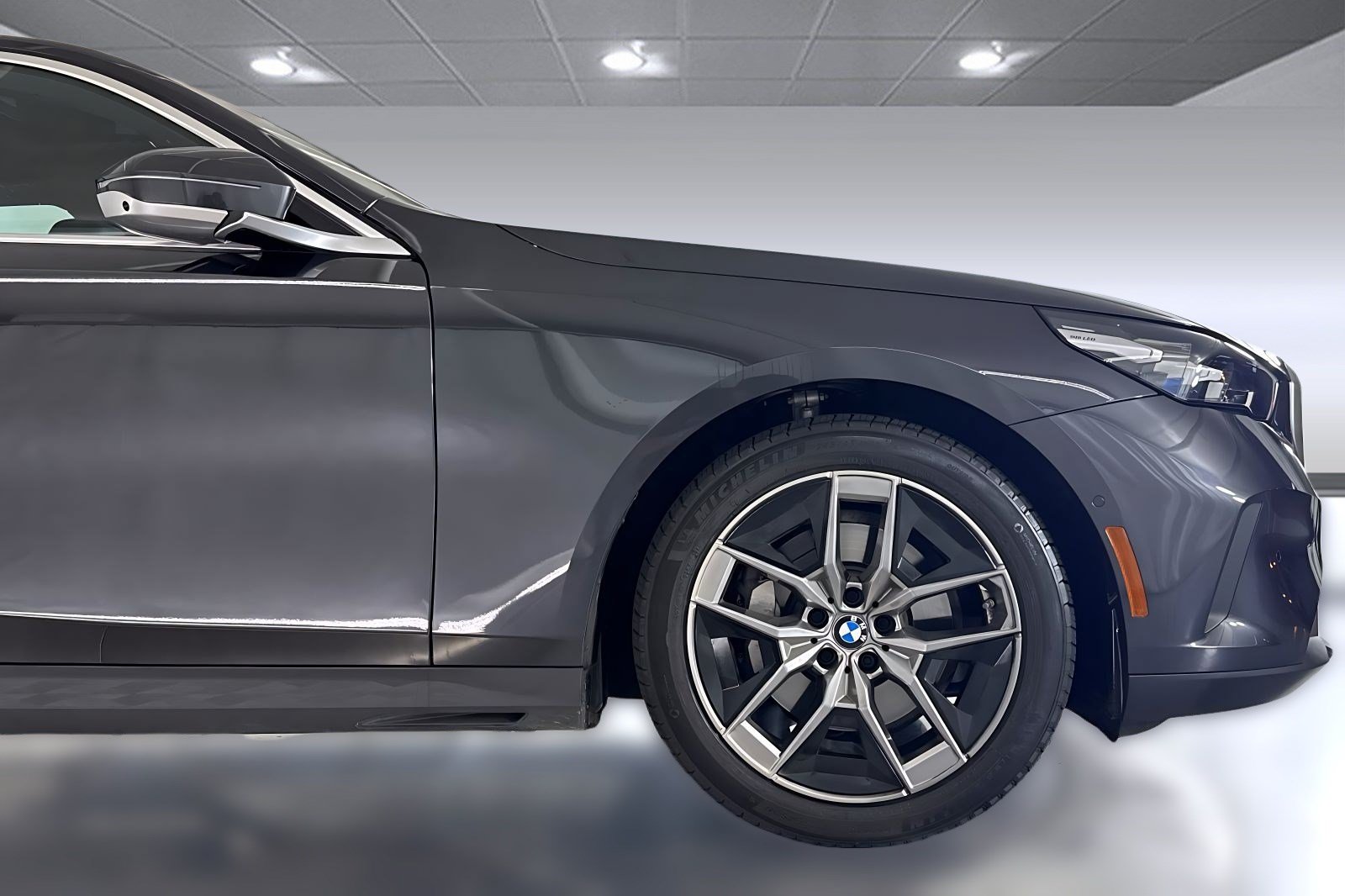 Used 2026 BMW 530i w/ Premium Package RWD image 35