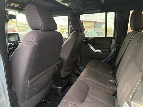 Used 2014 Jeep Wrangler Unlimited Sahara w/ Trailer Tow Group image 11