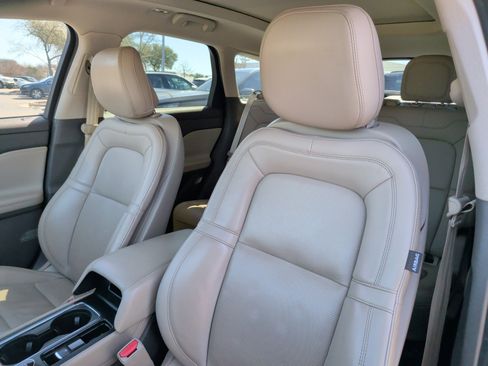 Used 2020 Lincoln Corsair Reserve w/ Appearance Package image 25