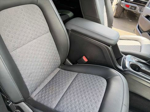 Used 2018 Chevrolet Colorado Z71 w/ Z71 Midnight Edition image 24