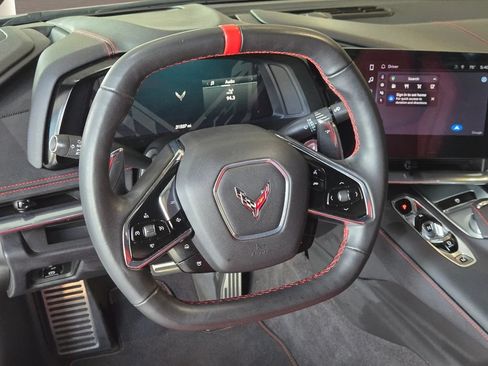 Used 2024 Chevrolet Corvette Stingray Coupe w/ 1LT RWD image 23
