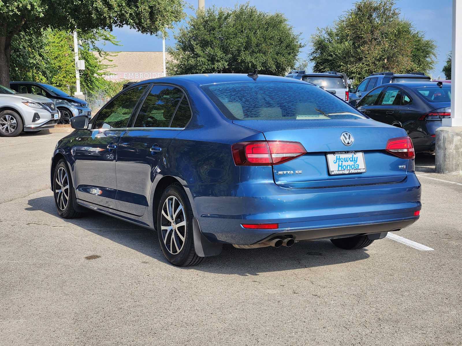 Used 2017 Volkswagen Jetta SE FWD image 5