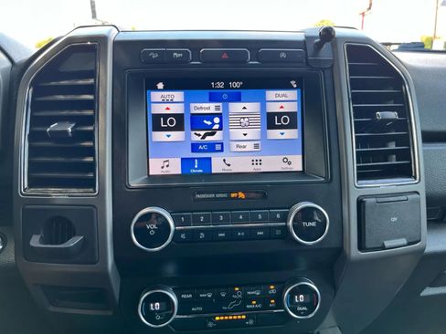 Used 2019 Ford Expedition Max XLT w/ Equipment Group 201A AWD/4WD image 22