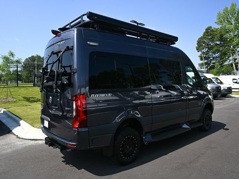 Used 2023 Mercedes-Benz Sprinter 2500 image 33