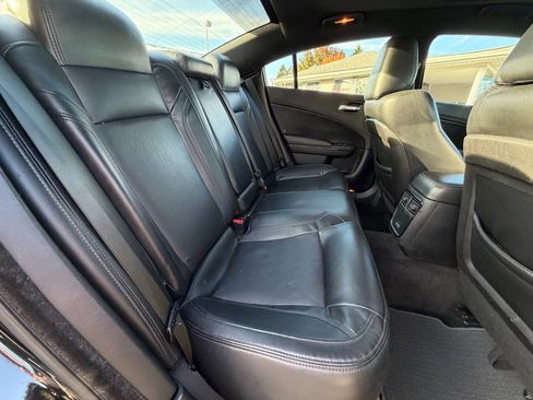 Used 2018 Dodge Charger SXT Plus w/ Blacktop Package image 23