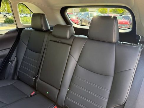 Used 2022 Toyota RAV4 XLE Premium FWD image 30