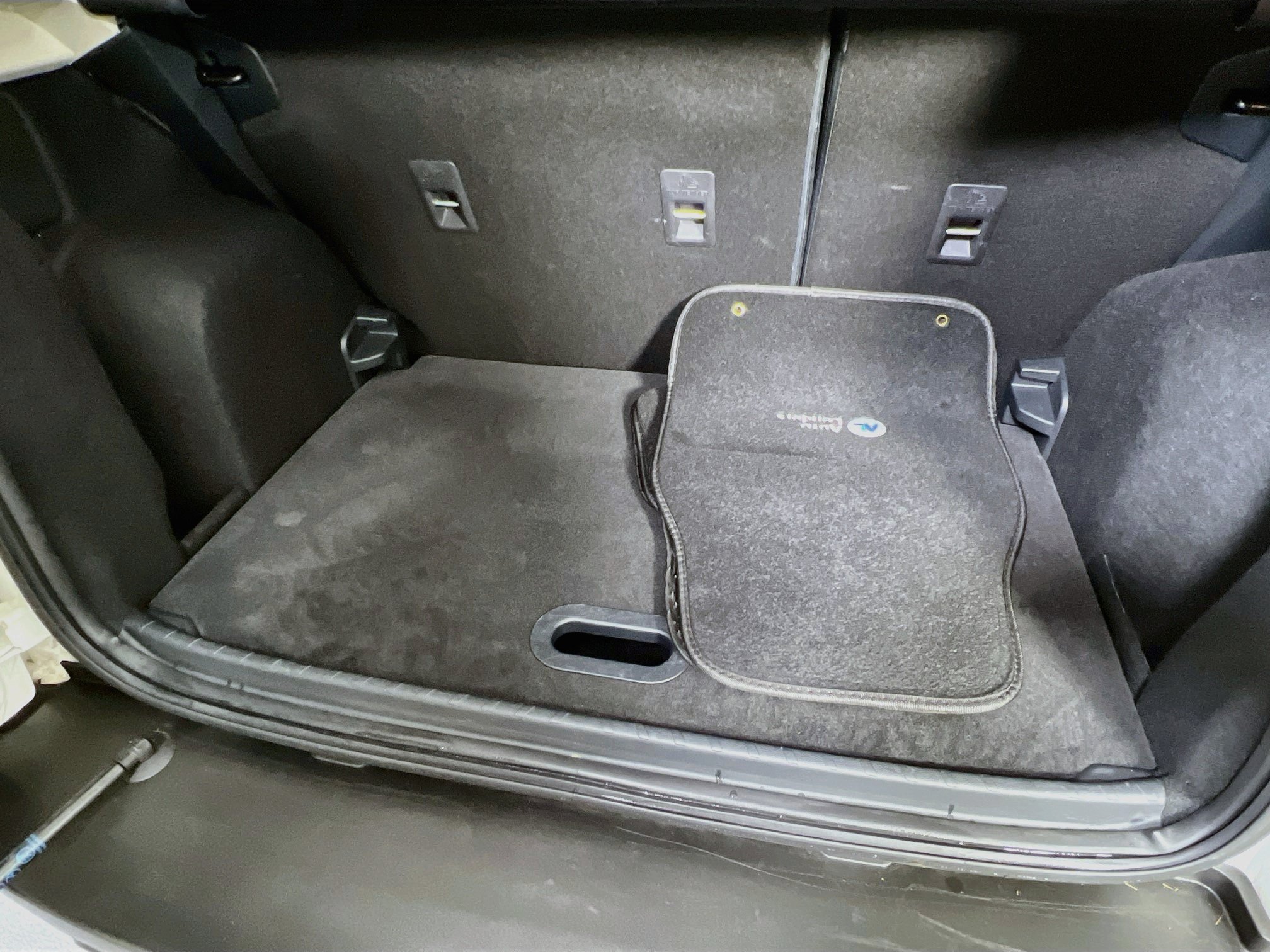 Used 2018 Ford EcoSport SE FWD image 25