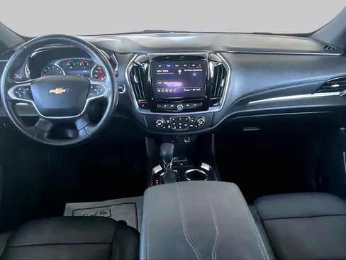 Used 2022 Chevrolet Traverse LT FWD image 15